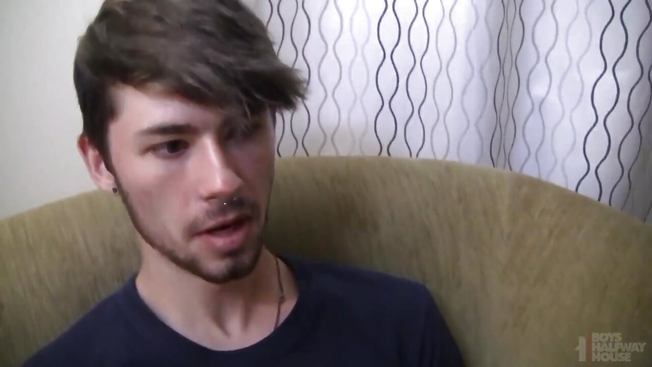 Vaping gamer breaks the rules and gets his hole broken in return