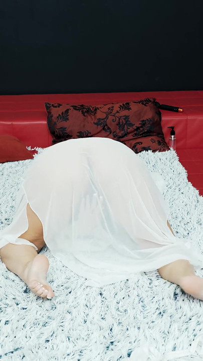 Lady Lyne Sheer Robe Big Naturals Vibrator Masturbation