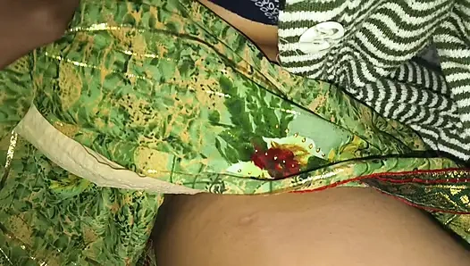 Bhabhi wurde ins zimmer gerufen und gefickt