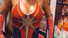 WWE - Lana aka CJ Perry w sprzęcie kapitana Marvela, 2020 Royal R.