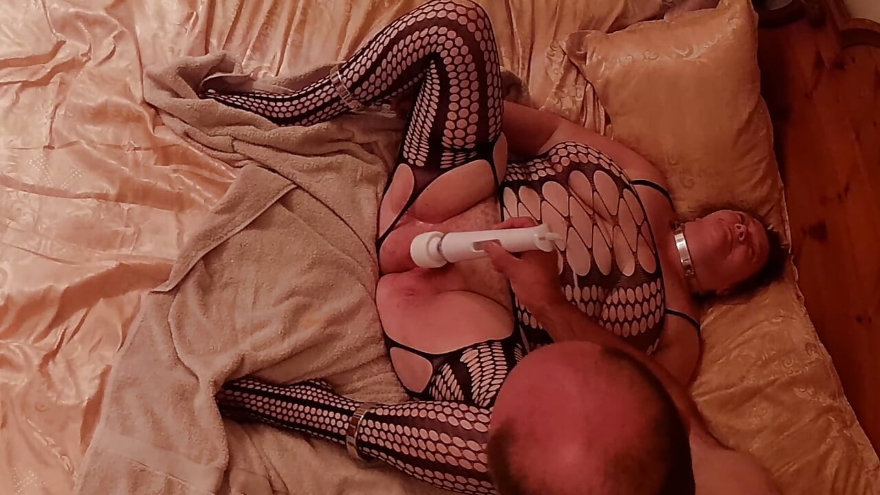 Part 3:- Lanista Bear & Kitty's Date Night. Blow jobs, wands, squirting and treats long the way!