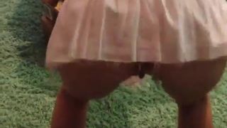 my flatmate twerking her ass for me