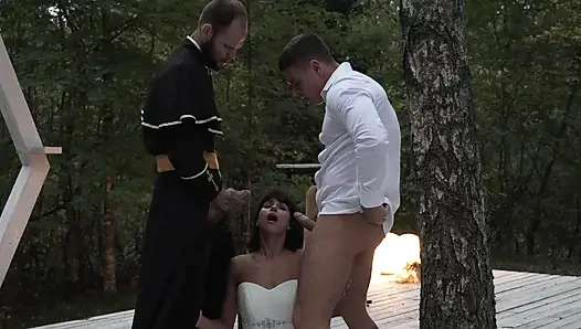 Sieht so aus, als ob die Hochzeit nicht nach Plan schleppte? oder soll ein Dreier so sein?