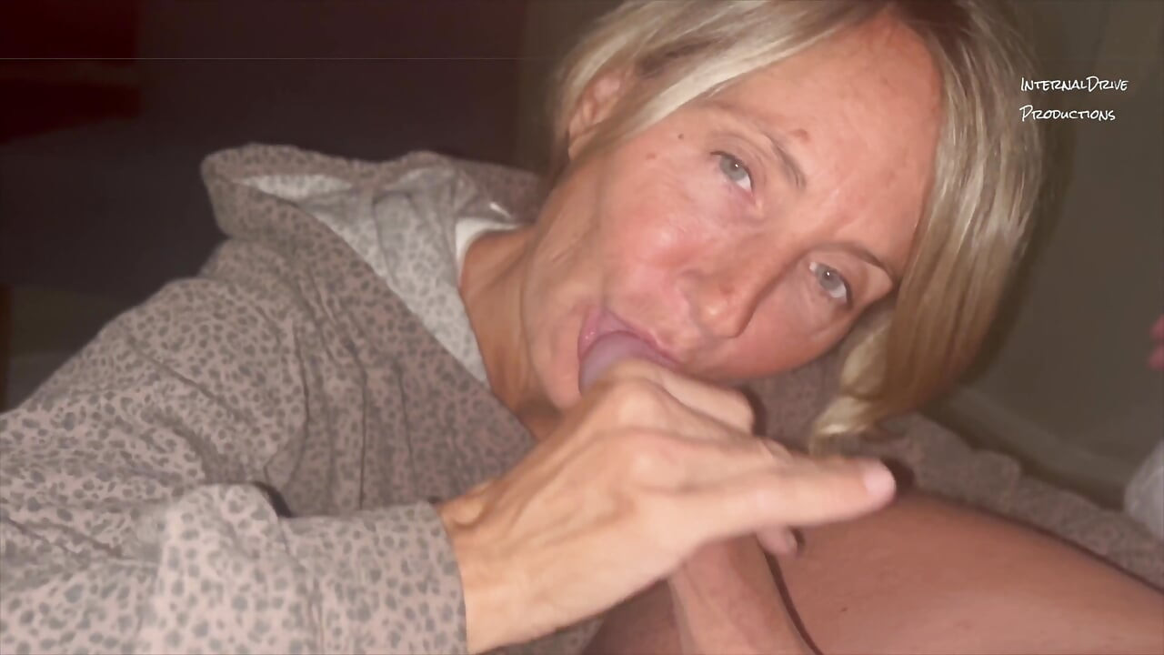 POV Blowjob med sperm til mine fans at komme med.