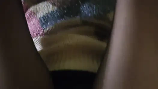 Хорошая девушка в нейлоне, игра с членом и яйцами муженька