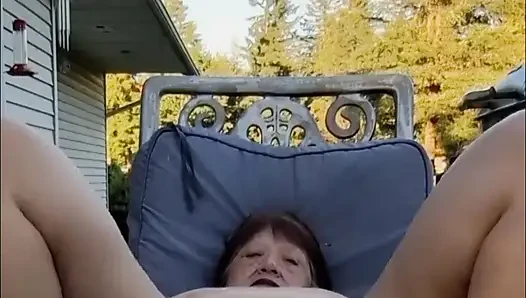 It Feels so Good to Pee Outdoors