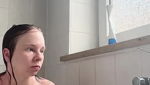 Длинные половые губы и твёрдые соски