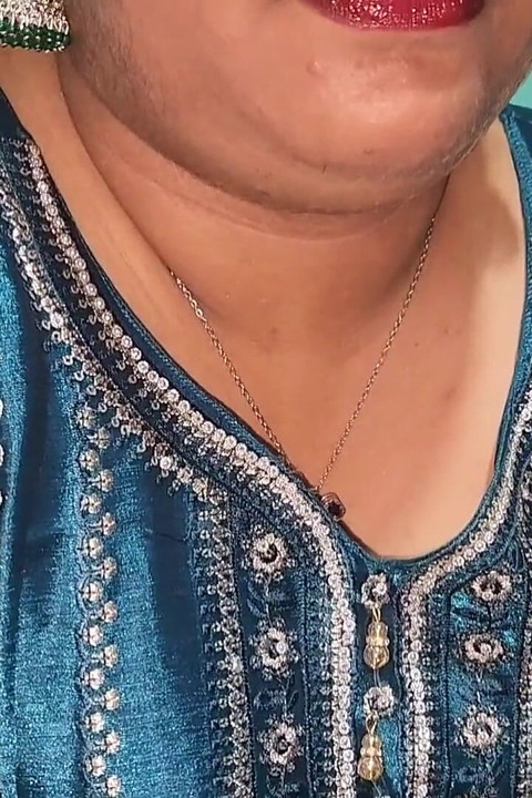 Pas hari raya Idul Fitri, aku mengajak istri ekspatriat untuk keluar dan ngentot dia habis-habisan.