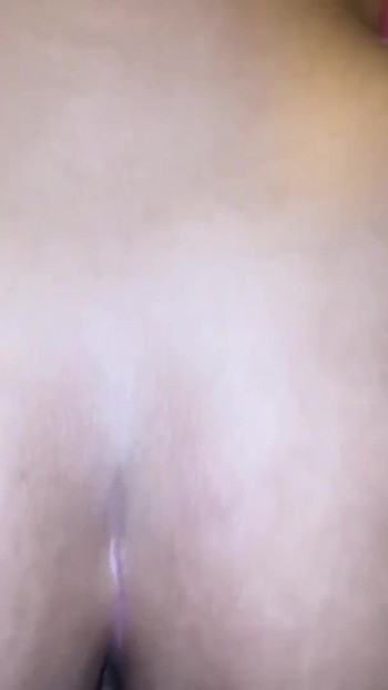 Moment clé de « Je baise ma demi-sœur en jouant sur son téléphone portable »