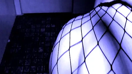 Gadis nakal ini dientot habis-habisan sampai basah kuyam