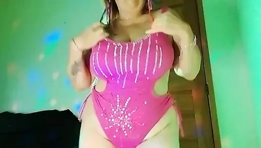 Du kannst dich jetzt in das nationale Pornochaos stürzen.