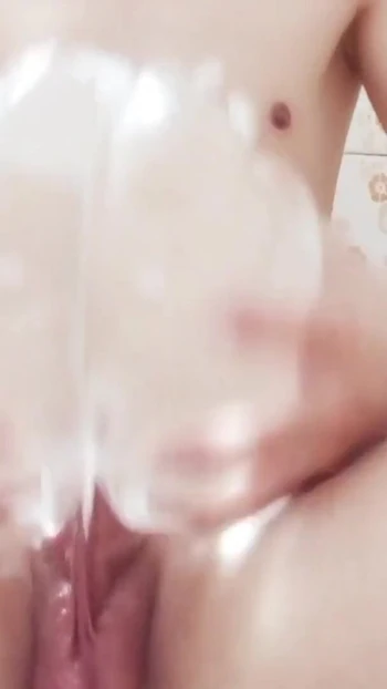 Epic moment from "Alone with toys in the bathroom"