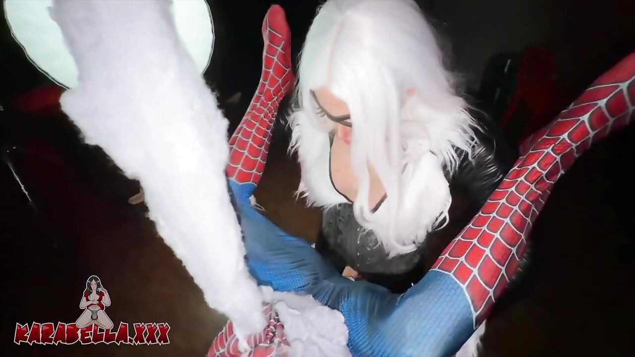 Spit Roasting Spider-man - TS Karabella & Bubblzexe