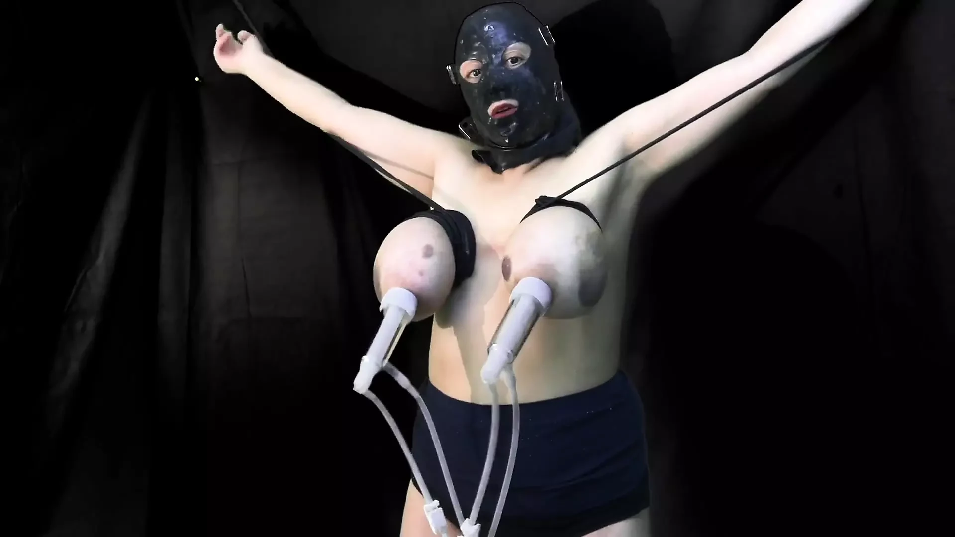 Gimp memerah payudaranya 2