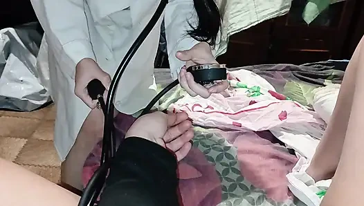 Seks threesome lesbian antara dua pasien dan seorang dokter