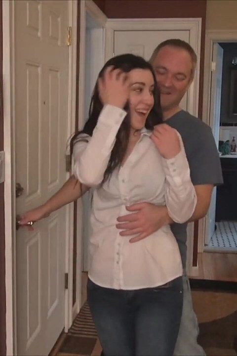 เดตกับ Paisley