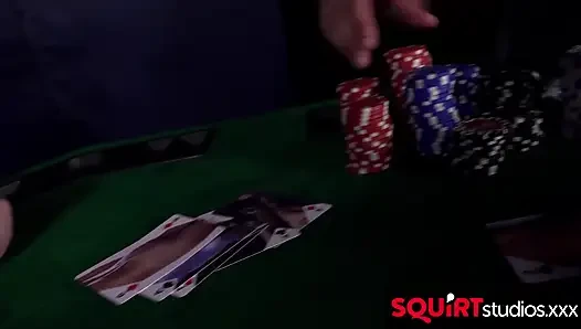 Jack hunter membayar hutang poker dengan bottoming brogans kontol besar dalam banget