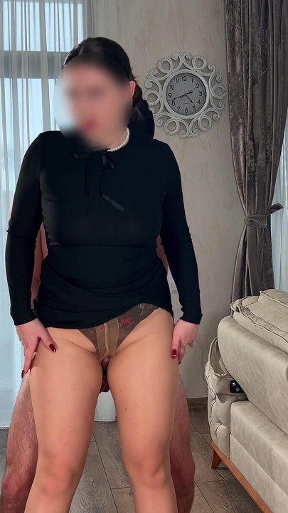 THIGHJOB DOMINATION IN PANTYHOSE AND HIGH HEELS | Clip 1
