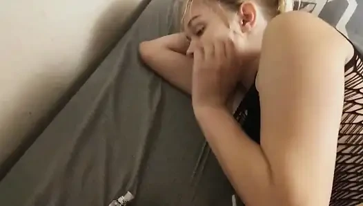 Addy Hazes schöne muschi wird geritten und überrascht, in ihr gesicht kommen