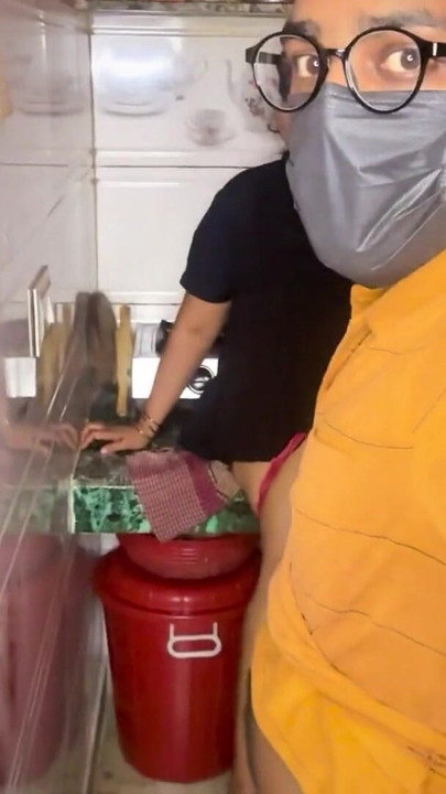 热辣的印度继母裸体卧室性爱 - 淫荡的印度继母脱衣和性交 4k | 短片 2