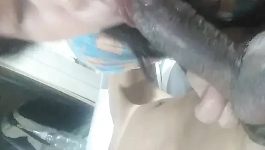Cinta menyentuh dan mengisap