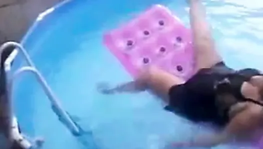 BBW step mom falls off a raft in the pool