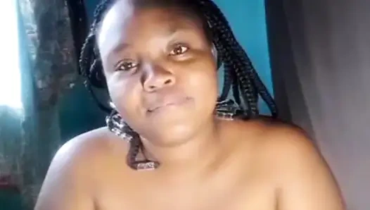 Große schwarze arsch-muschi-show