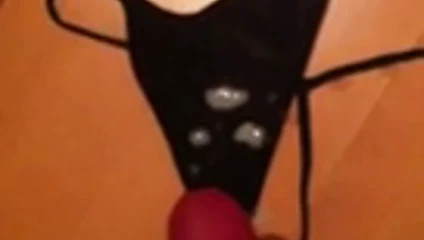 Külot üzerinde boşalmak