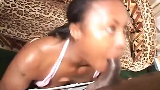 Big ass black girl pussy licking pussy fucking in dogging position
