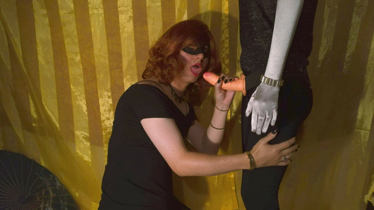 Sucking dildo of mannequin with cum at the end