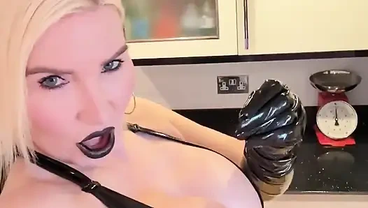 Vinyl Goddess: My Darkest Look yet