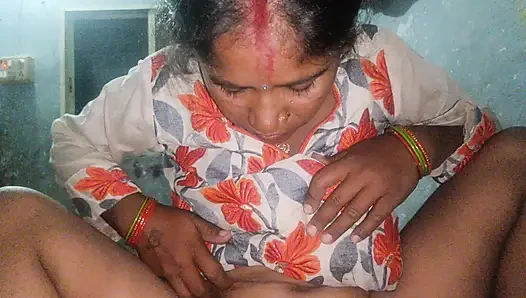 Hintli kadın ateşli video