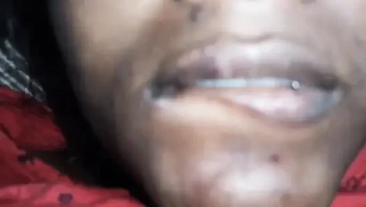 Шоу траха с молочными сиськами дези с черной задницей