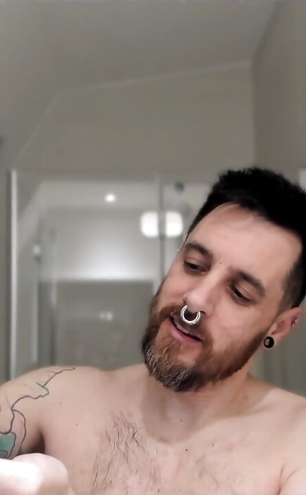 Lubrikant pro snížení téměř všech tření a dělá věci extrémně kluzké!