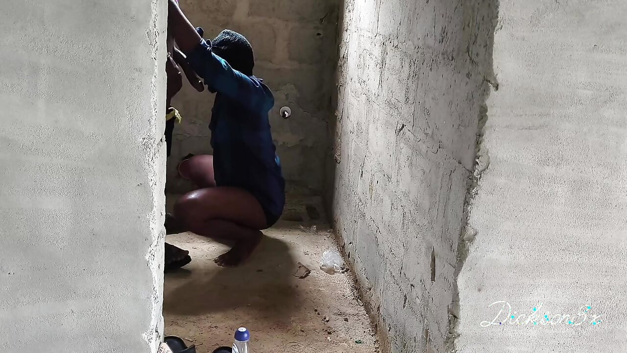 Fucking Ebony Big Wasit Bussy Inside the Toilet of an Uncompleted Building After a Blowjob