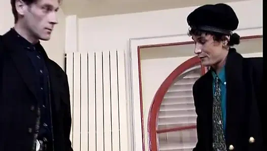 Идеальные немецкие шлюшки наслаждаются горячей кожаной оргией с двойным проникновением