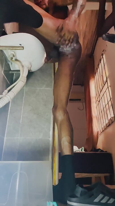 Toilet Blowjob