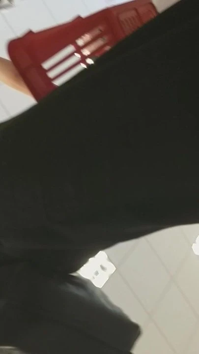풋잡과 페이스샷을 위한 섹시한 발정난 미시 오순절 발