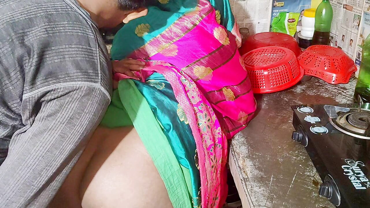 Desi Indian Stepmom's Sucking Cook
