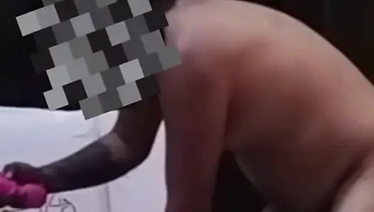 Merayakan San Valetin dengan pacarku sementara suamiku merekam