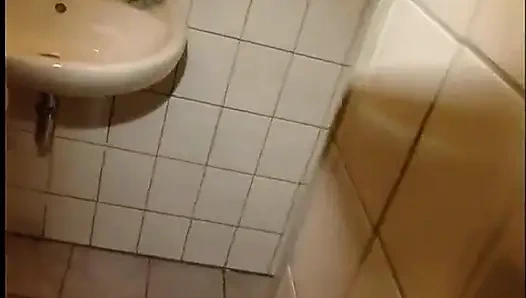 Amateur brunette teen sucks big cock and gets doggystyled