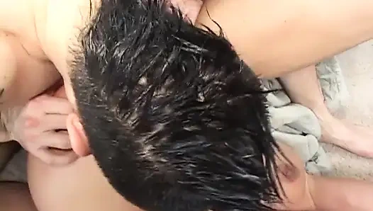 Memek milf pirang tetek besar menyetubuhi kontol vintage besar mengisap