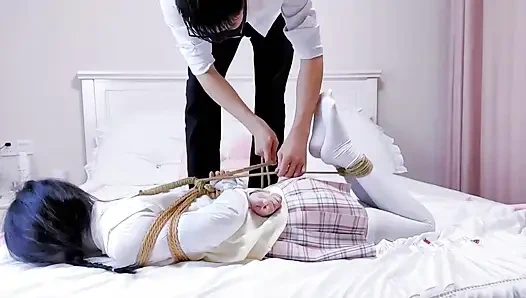 Koreli üniversite üniforması eğitimi