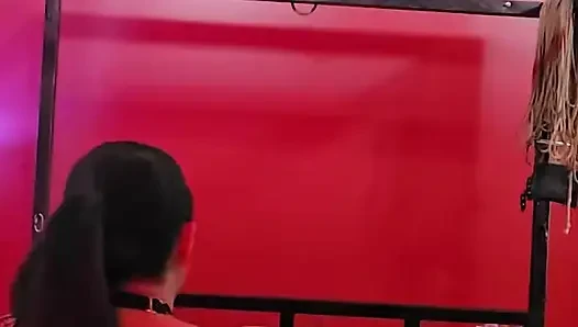 DOMINAFIRE SOPALAMA VE ANAL TAKMA YARAK KÖLEYLE SIKIŞIYOR