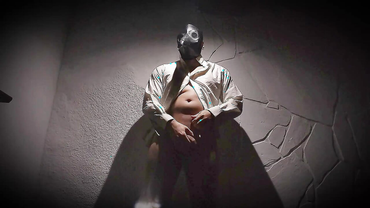 Sexy N1 - Masturbation Between Shadows and Glows - 18 CM Penis