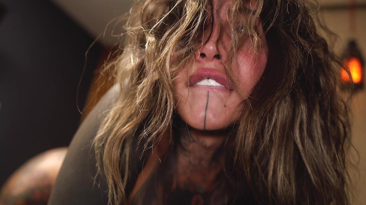 Devojka koja zna za Tinder poziva svoje prijatelje da probaju moj veliki sastanak