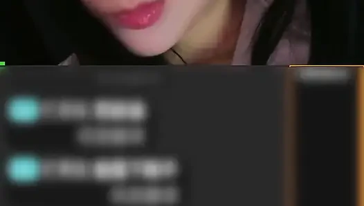 Öğretmenin video canlı yayını, şehvetli bir grup adamla paylaşıldı