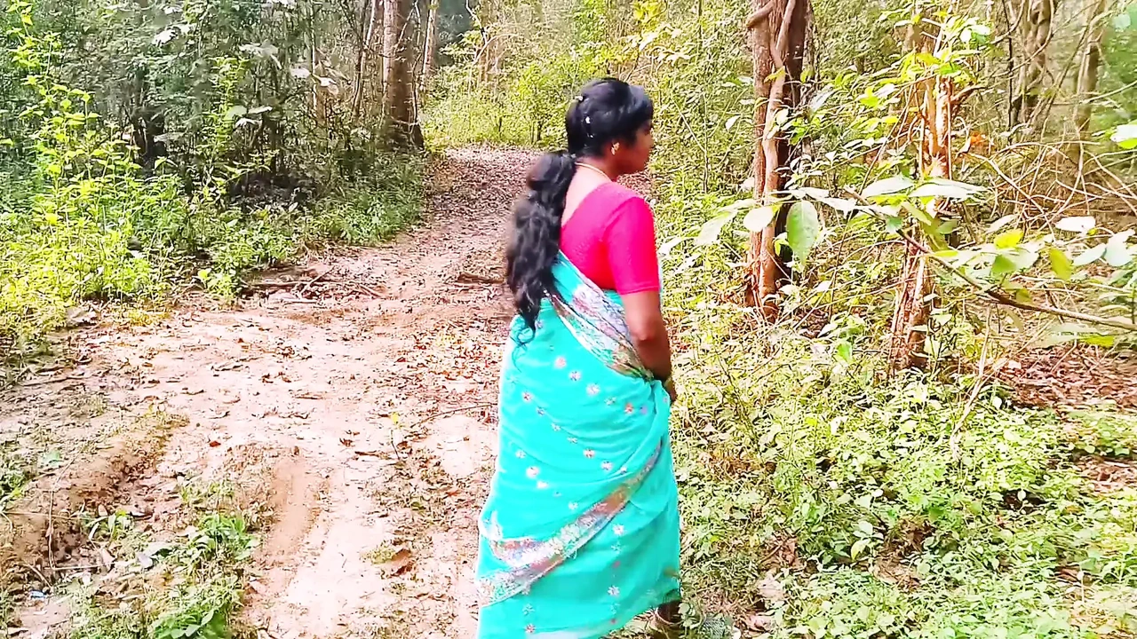 印度户外性爱. 泰卢固语肮脏的谈话.