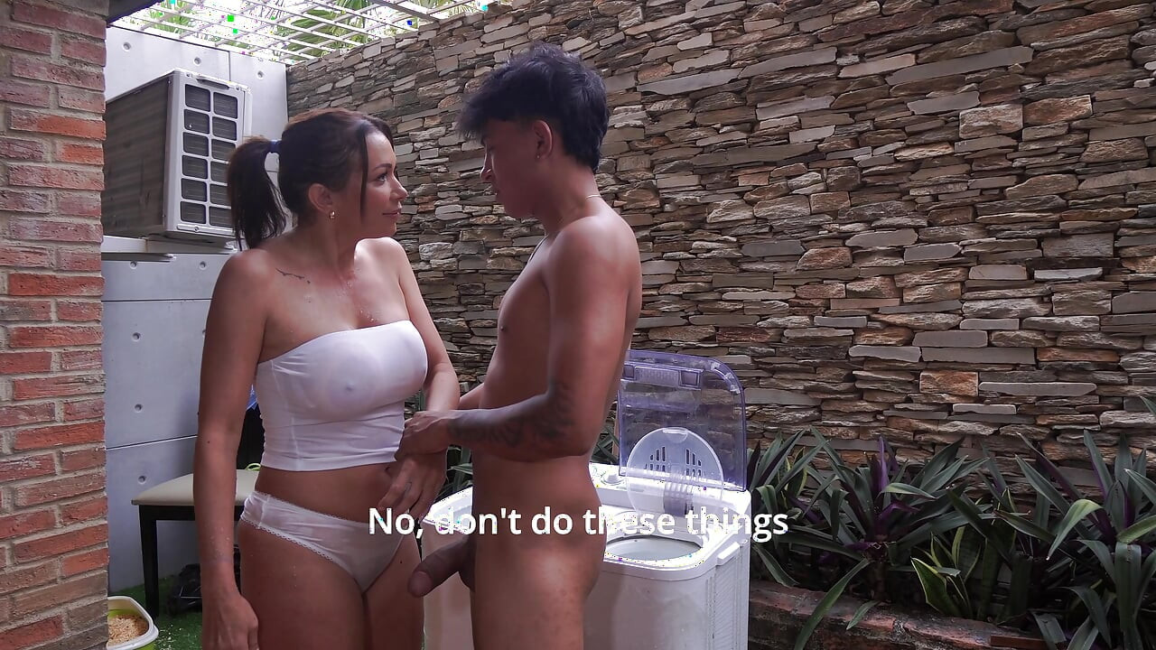 Horny Stepson Hose-downs Busty Stepmom Alondra & Fills Her Mouth with Cum 4K
