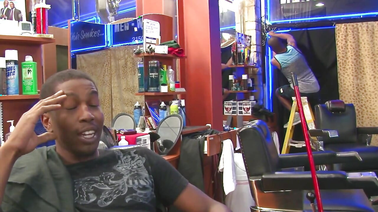 BBC Addicted Scene-2 Napalona chuda Calie Sweets cieszy bukkake w salonie fryzjerskim